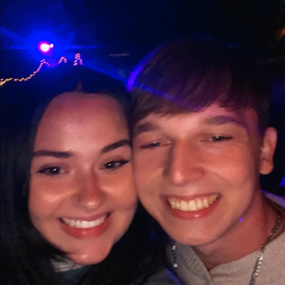 Meet your Posher, Koby - Picture 1 of 1